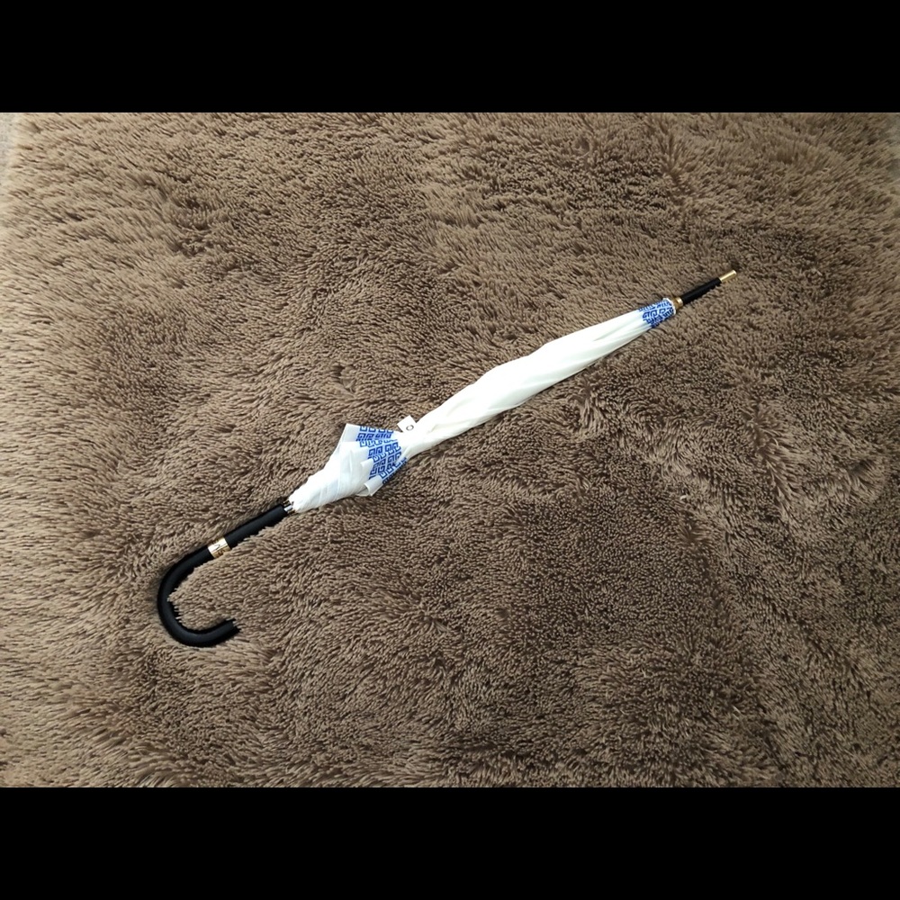 Givenchy  Umbrella - Picture 5 of 8